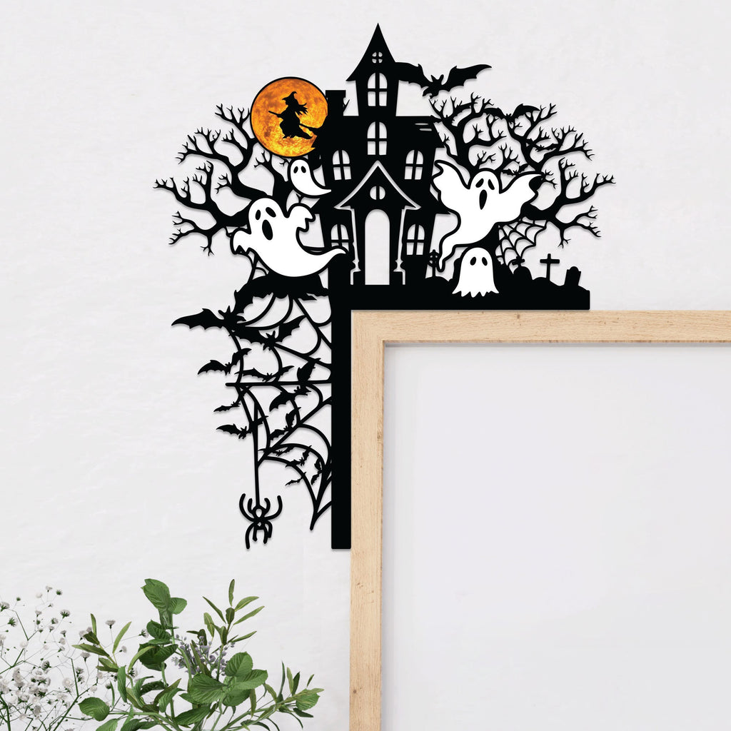 Haunted Mansion with Ghost Door Topper